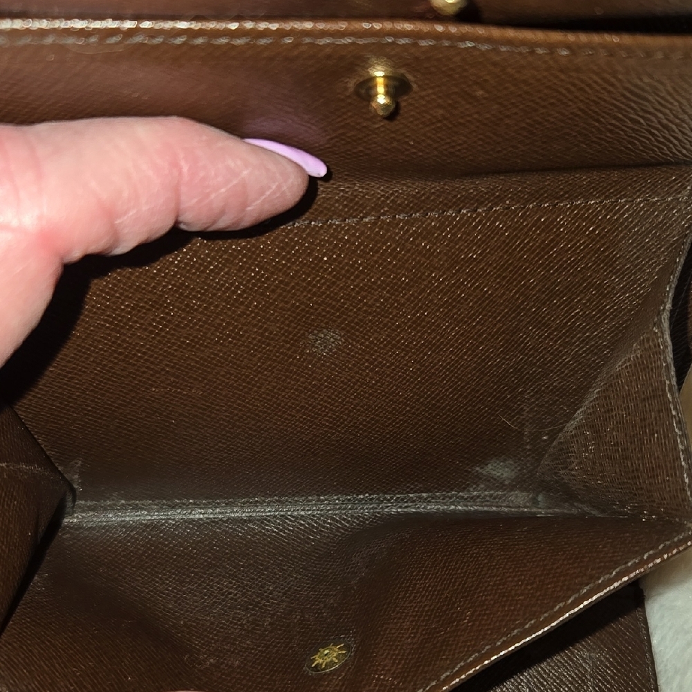 Louis Vuitton Checkered Wallet - Picture 2 of 9